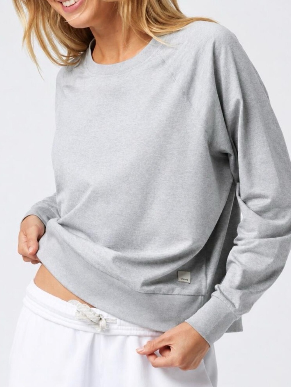 Vuori Women’s Long-Sleeve Halo Crew Pullover Heather Light Gray Size Large